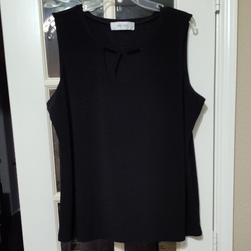 Jones Studio Classic Black Sleeveless Top (XL)